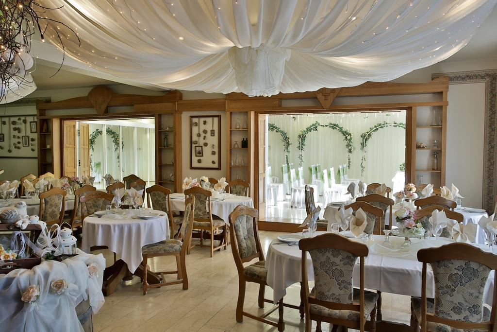 Bonyhád Hotel Rittinger מראה חיצוני תמונה