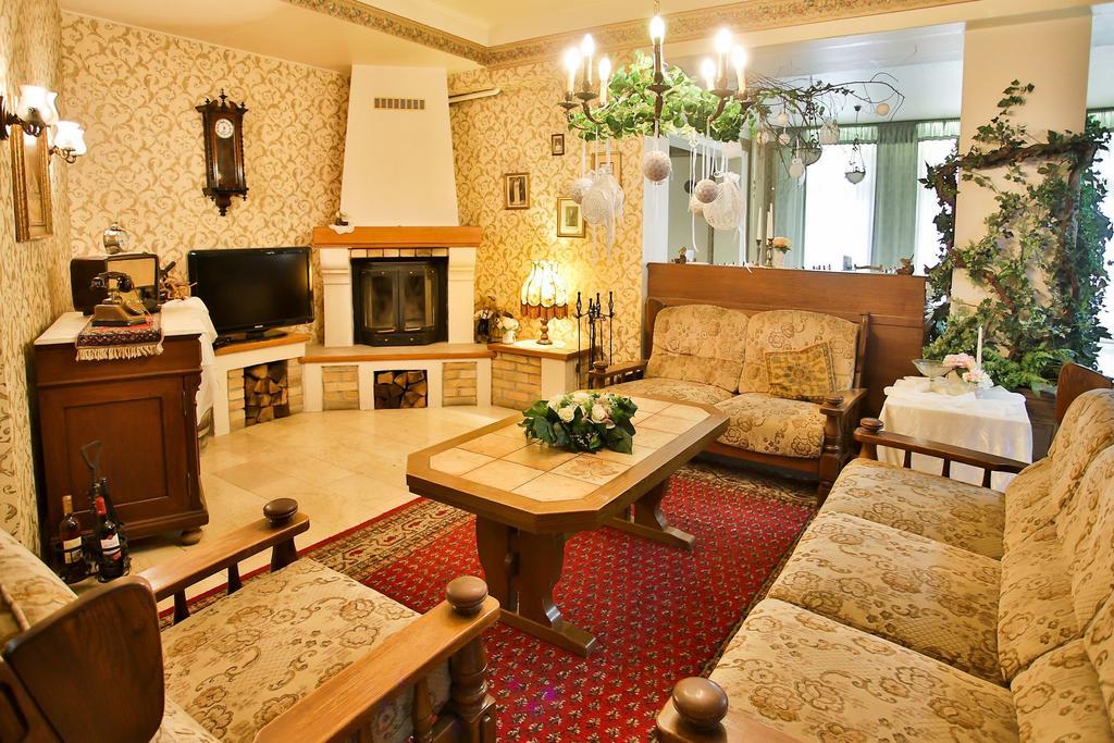 Bonyhád Hotel Rittinger מראה חיצוני תמונה