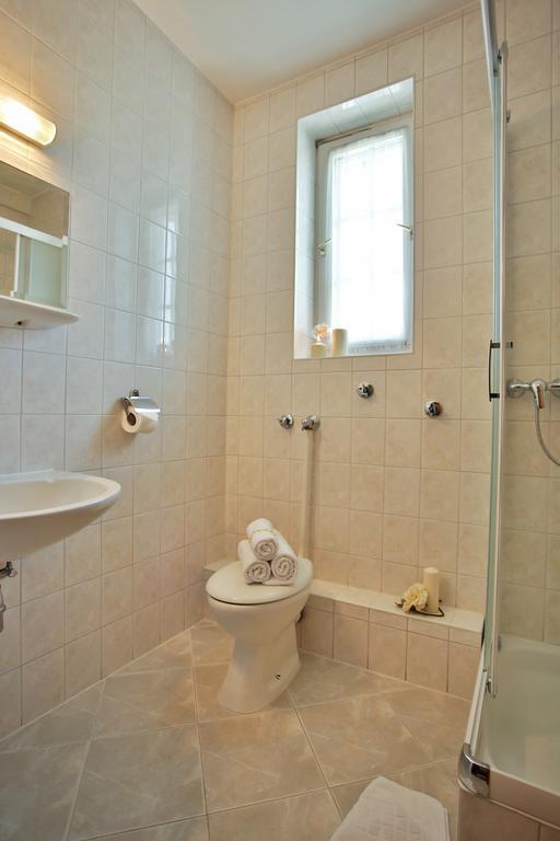 Bonyhád Hotel Rittinger מראה חיצוני תמונה