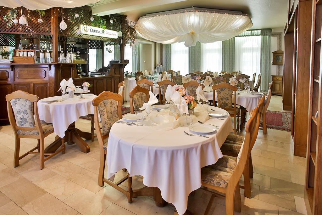 Bonyhád Hotel Rittinger מראה חיצוני תמונה