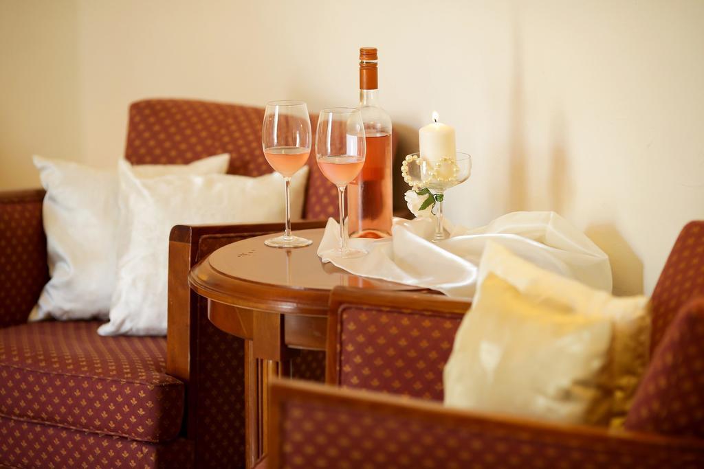 Bonyhád Hotel Rittinger מראה חיצוני תמונה