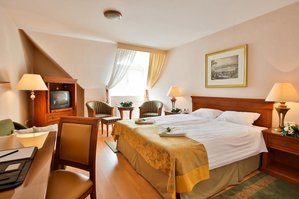 Bonyhád Hotel Rittinger חדר תמונה