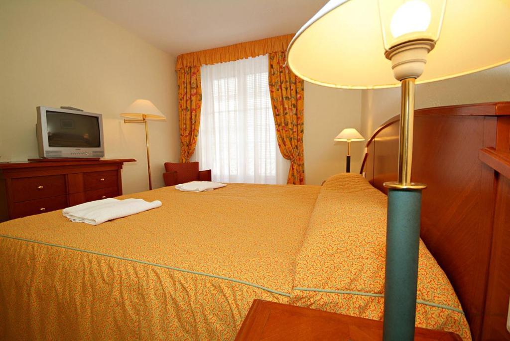 Bonyhád Hotel Rittinger מראה חיצוני תמונה